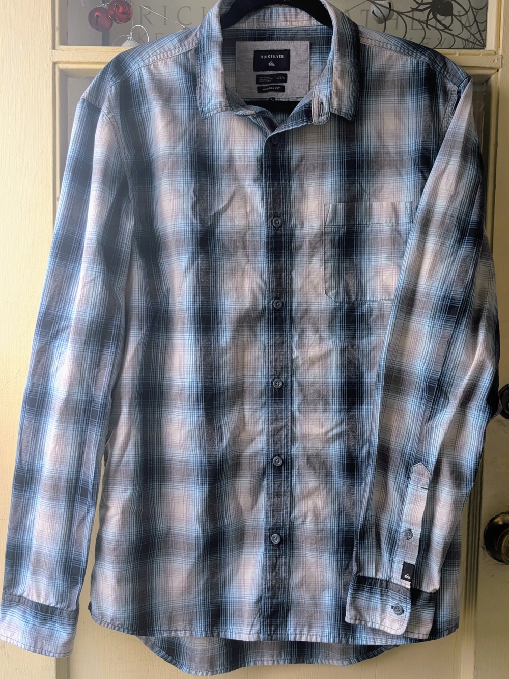Quiksilver Men's Large Modern Fit Blue/Gray/White Plaid Button-Up Shirt Long Slv
